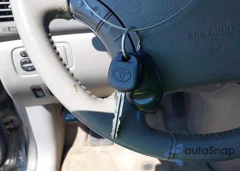 2005 Toyota Sienna Xle/Xle Limited из США, поврежденный, VIN 5TDZA22C15S266400